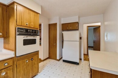 2816 Vine St, West Des Moines, IA 50265 - photo 7