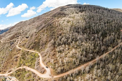 2_Canyon-Rim-Ranches-Rd_1800x1200_422602