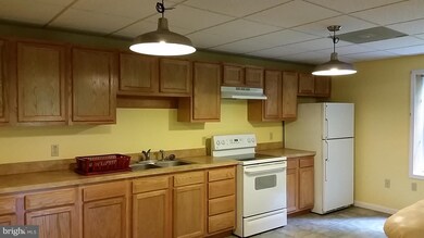 100 Cinnamon Trail unit B, Berkeley Springs, WV 25411 - photo 3