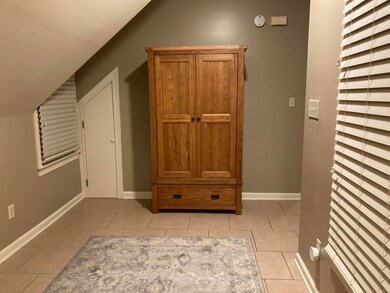 Alcove entry use for storage  in for tenant