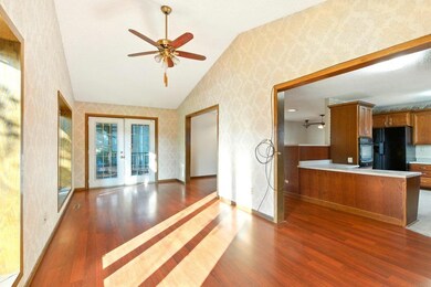 3914 Heritage Rd, Cedar Falls, IA 50613 - photo 5