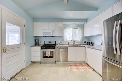 28720 Alden St, Madison Heights, MI 48071 - photo 6