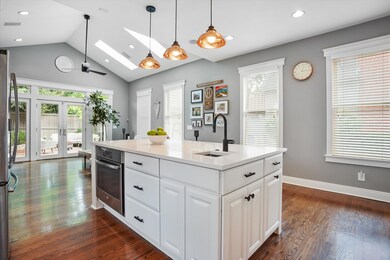 738 S 6th St, Columbus, OH 43206 - photo 6