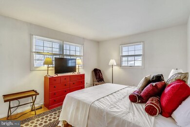 14210 Arctic Ave, Rockville, MD 20853 - photo 3