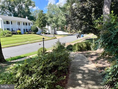 1323 Macbeth St, McLean, VA 22102 - photo 4