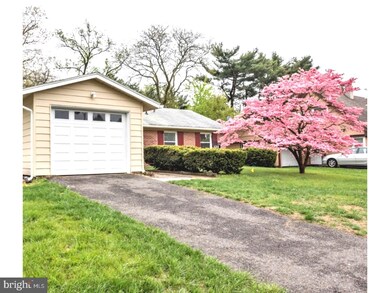 130 Sheffield Dr, Willingboro, NJ 08046 - photo 3