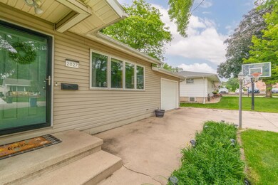 2027 White Way, Cedar Falls, IA 50613 - photo 3