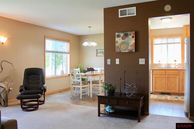 100 Timberwolf Ct, Mankato, MN 56001 - photo 2