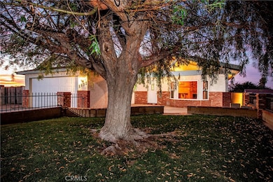 5603 W Avenue m2, Lancaster, CA 93536 - photo 2