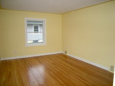 1425 Herrick Ave NE, Grand Rapids, MI 49505 - photo 4