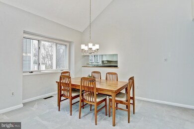 8132 Tamar Dr, Columbia, MD 21045 - photo 6