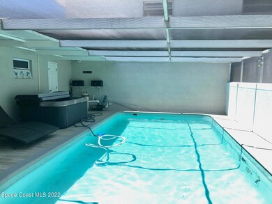700 Jacaranda