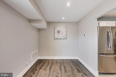Lafayette Park unit 109, Falls Church, VA 22041 - photo 5