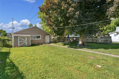 1121 15th Ave SW, Cedar Rapids, IA 52404 - photo 6