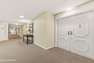 Shelby House Condominium unit 200, Louisville, KY 40222 - photo 2