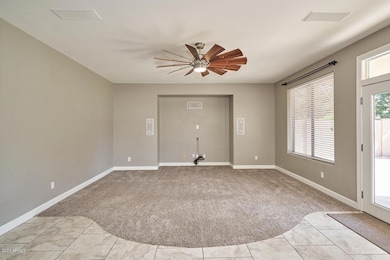 Family Room (10)