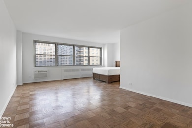 Lincoln Towers unit 22F, New York, NY 10023 - photo 2