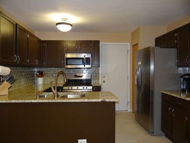 3823 Capri Ct, Naperville, IL 60564 - photo 7