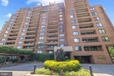 Harper House unit 213, Baltimore, MD 21210 - photo 2