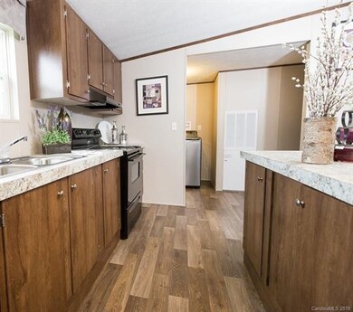 327 Branchwood Rd, Statesville, NC 28625 - photo 5