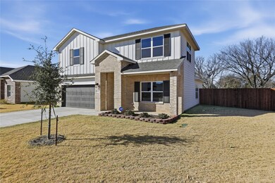 1613 Annabelle St, Cleburne, TX 76031 - photo 3