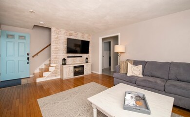 13 Village Way unit B, Norton, MA 02766 - photo 4