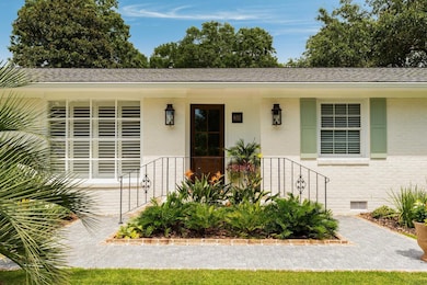 832 Robert e Lee Blvd, Charleston, SC 29412 - photo 3