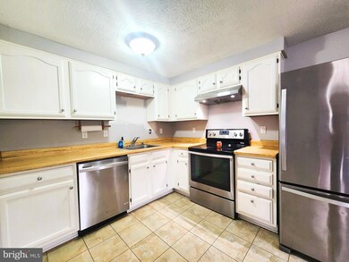 557 Cascade Way, Frederick, MD 21703 - photo 6