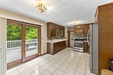 171 Valley View Cir, West Springfield, MA 01089 - photo 7