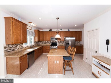 19 Marshall Ct, Plainsboro, NJ 08536 - photo 2