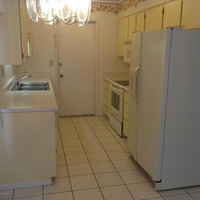 17607 N 104th Ave, Sun City, AZ 85373 - photo 4