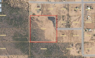 51252 W Buffalo Dog Rd, Aguila, AZ 85320 - photo 2