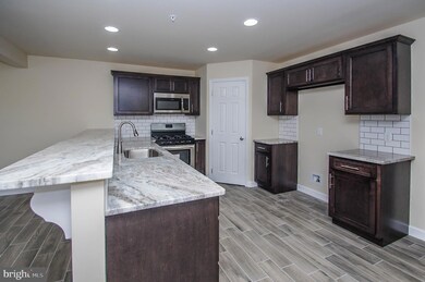 524 Arietta Ct, Reading, PA 19605 - photo 5