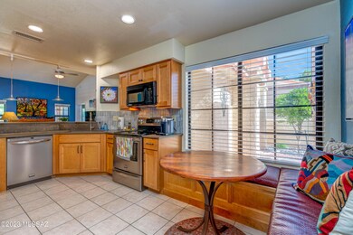 216 E Horizon Cir unit 102, Tucson, AZ 85737 - photo 4