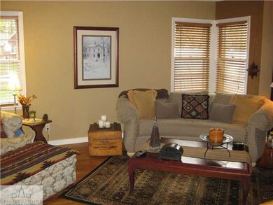 236 West St, Lansing, MI 48915 - photo 5