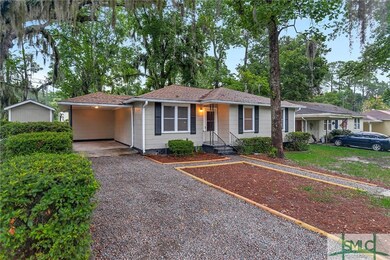 2402 E 39th St, Savannah, GA 31404 - photo 4