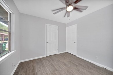 7409 Sterlingshire St, Houston, TX 77016 - photo 4