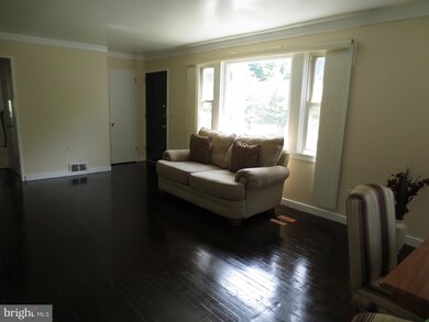 3506 28th Pkwy, Temple Hills, MD 20748 - photo 2