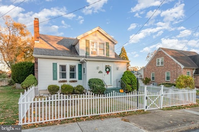 923 N College St, Carlisle, PA 17013 - photo 2