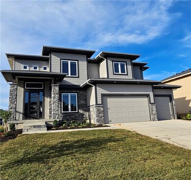 21916 W 100th Terrace, Lenexa, KS 66220 - photo 2