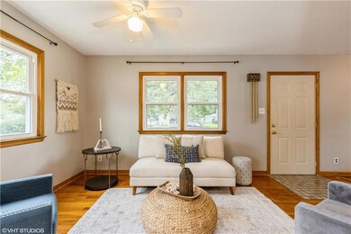 2109 E 23rd St, Des Moines, IA 50317 - photo 5