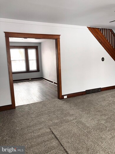 2202 Raymond Ave, Reading, PA 19605 - photo 6