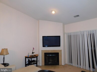 12889C Grays Pointe Rd unit C, Fairfax, VA 22033 - photo 5