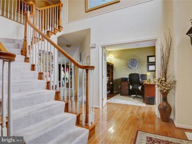 513 Maidstone Dr, Williamstown, NJ 08094 - photo 3