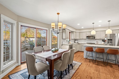 Eat-In Kitchen plus an Island!