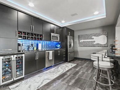 1004 Waters Edge Dr unit 1004, Columbiana, OH 44408 - photo 7