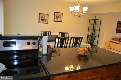 2941 Wetherburn Ct, Woodbridge, VA 22191 - photo 7