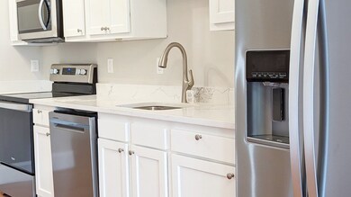 387 Beacon St unit 3, Boston, MA 02116 - photo 4