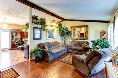 6801 Bainbridge Ct, Louisville, KY 40228 - photo 4