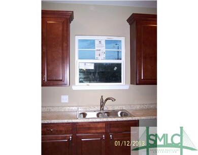 Kitchen. Natural light coming in ffrom the window 